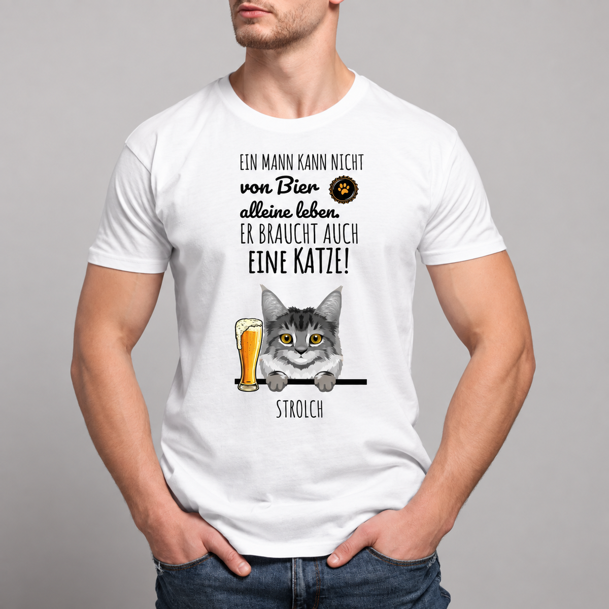 Camiseta blanca con frase impresa e ilustración de un gato y un vaso de cerveza.