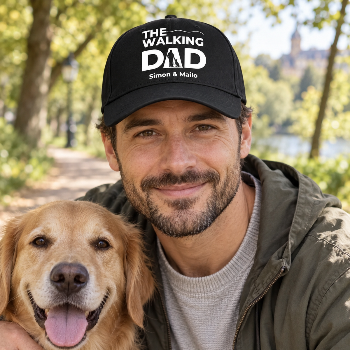 Gorra negra con estampado “THE WALKING DAD” y nombres personalizados, con un hombre y un perro.