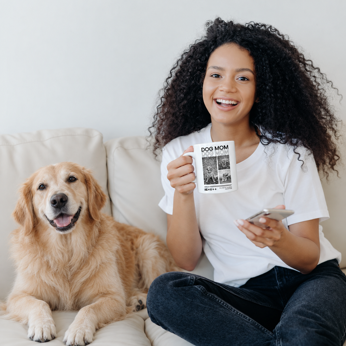 Taza personalizada – Dog Mom – imagen del producto 2 de 4