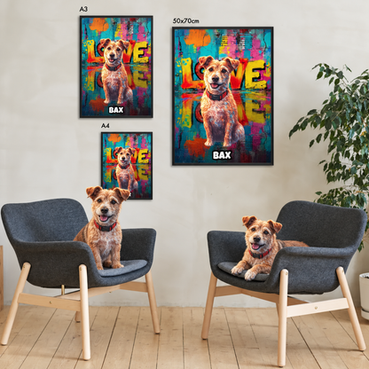 Un salón con dos sillones, dos pósters street art personalizados y un perro en el centro.
