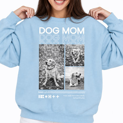 Sudadera azul claro personalizada con el texto "Dog Mom" y fotos de perros.