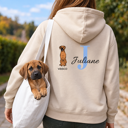Sudadera con capucha beige con inicial personalizada "J" y motivo de perro, ideal para amantes de los animales.