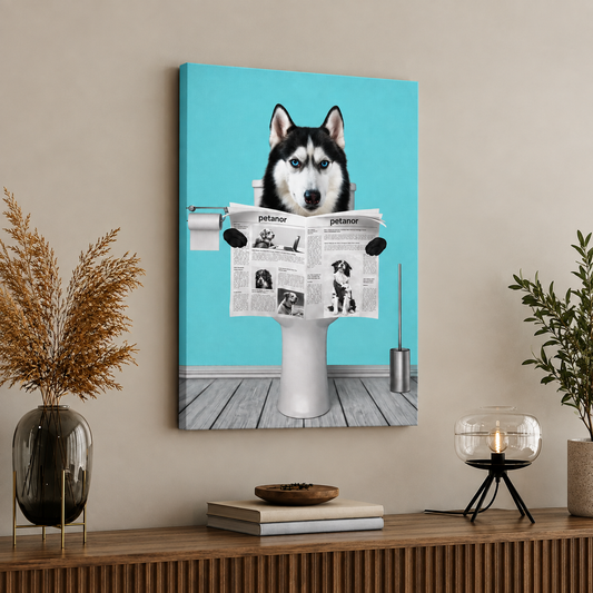 Lienzo con un perro sentado en el váter leyendo el periódico, fondo azul.