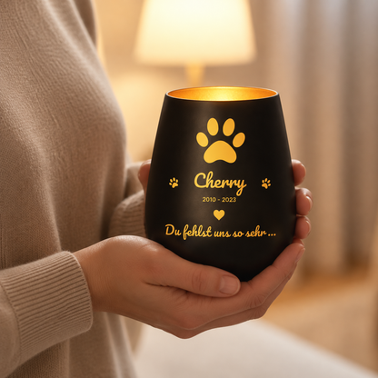 Luz conmemorativa negra personalizada con letras doradas y huellas.