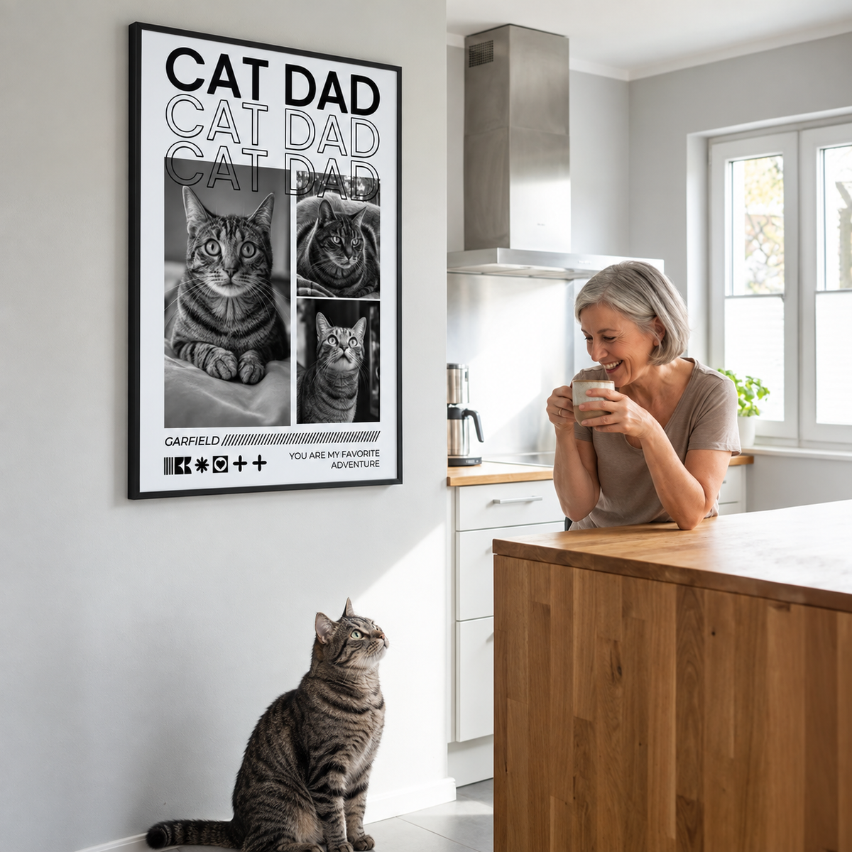 Arte mural personalizado titulado "Cat Dad", con fotos de gatos y un área de texto, en una cocina moderna.
