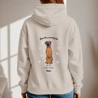 Sudadera con capucha personalizada – Querido y protegido – imagen del producto 6 de 6