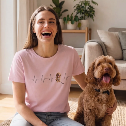 Camiseta rosa con motivo de latido y estampado de perro. Ideal para amantes de los animales.