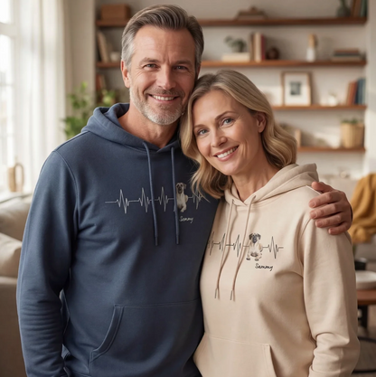 Sudaderas con capucha personalizadas en azul y beige con diseño de latido e ilustración de perro.