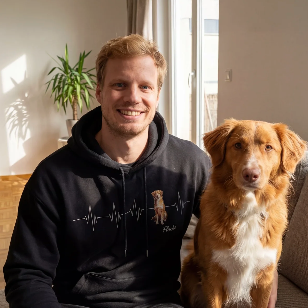 Sudadera con capucha negra con diseño de latido y motivo de perro, personalizada con nombre.