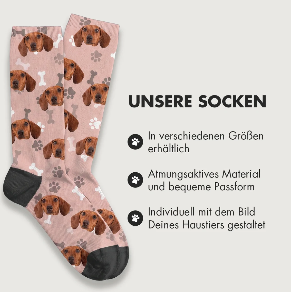 Calcetines personalizados con motivos de perros sobre fondo rosa y puño negro. Material transpirable.