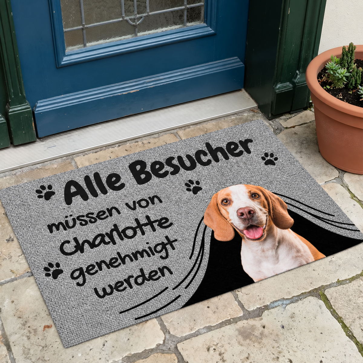 Felpudo gris personalizado con motivo de perro y texto sobre la autorización de visitas.