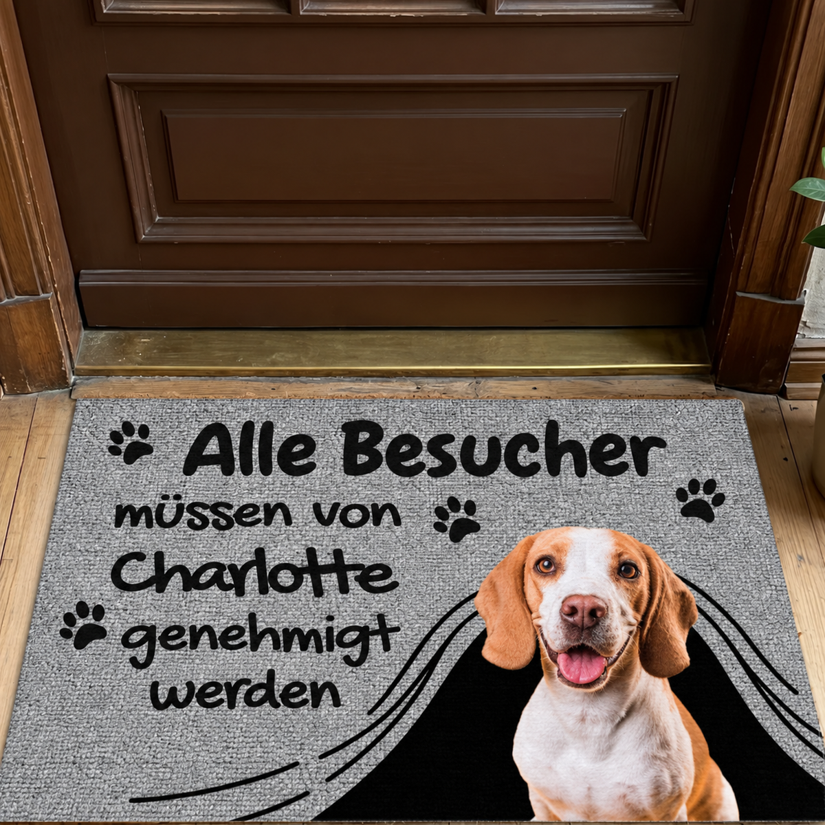 Felpudo gris personalizado con diseño de texto y foto de perro.